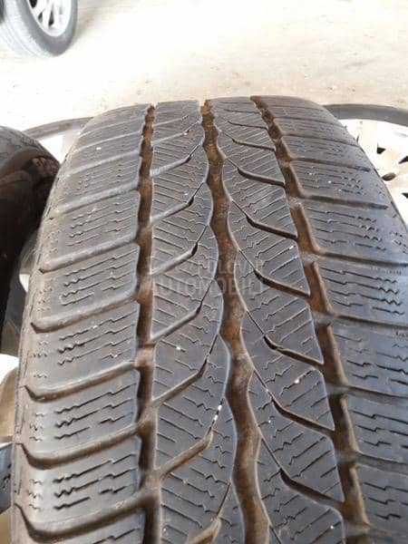 Uniroyal 225/55 R17 Sve sezone