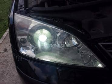 Far Xenon za Ford Mondeo od 2001. do 2007. god.