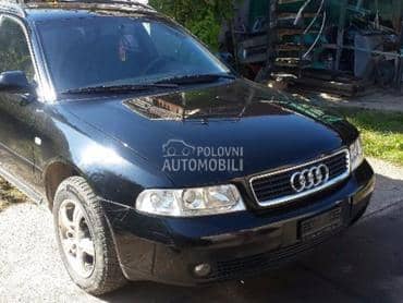 Audi A4 - kompletan auto u delovima