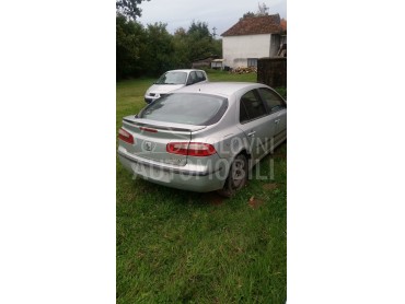 Delovi za Renault Laguna