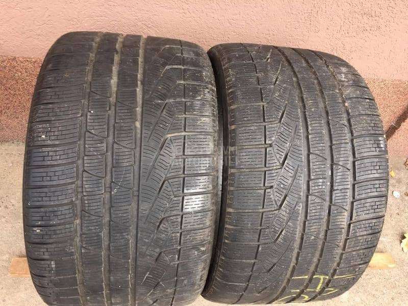 Pirelli 295/30 R19 Zimska