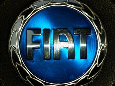 Fiat Stilo - kompletan auto u delovima