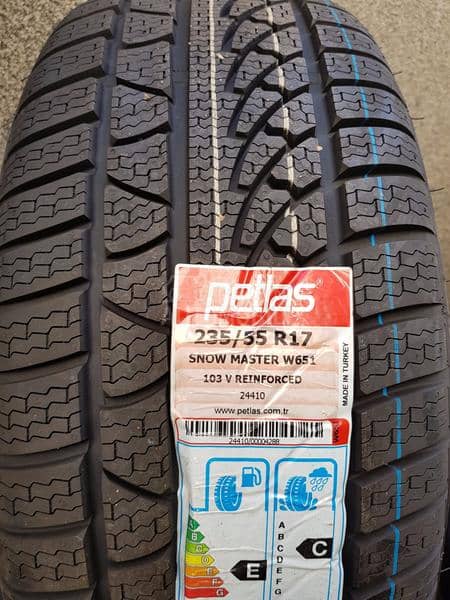 Petlas 235/55 R17 Zimska