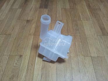 Posuda hladnjaka za Renault Laguna od 2000. do 2007. god.