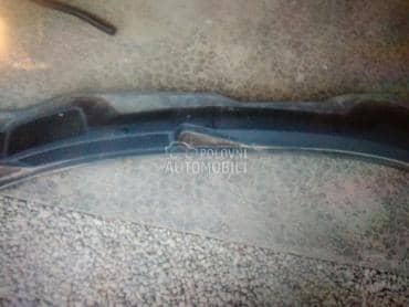 Resetka ispred haube za Opel Astra G