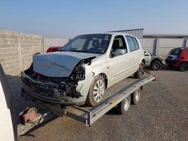 Renault Clio -  kompletan auto u delovima