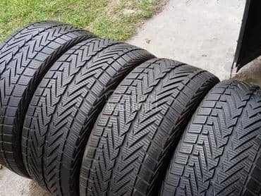 Vredestein 235/35 R19 Zimska