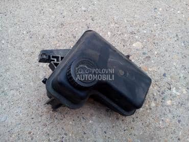 Rezervoar servo ulja za Peugeot 607