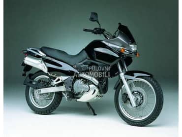 Suzuki XF 650 Freewind
