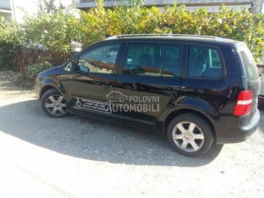 Volkswagen Touran - kompletan auto u delovima