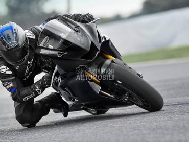Yamaha YZF-R6 RACE