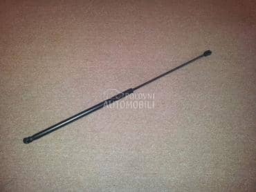Amortizer haube za Volkswagen Passat B5.5