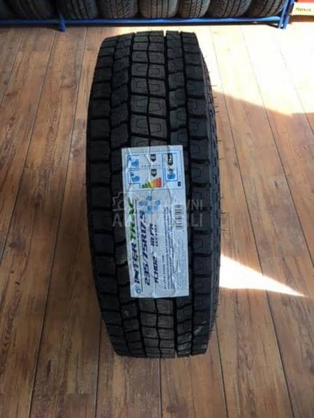 Ostalo 235/75 R17 Sve sezone