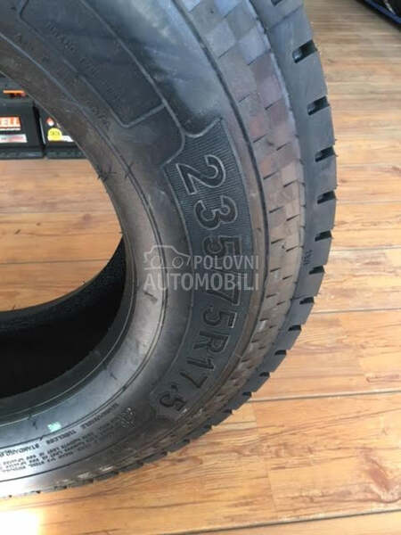 Ostalo 235/75 R17 Sve sezone