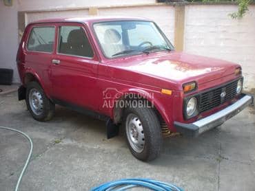 Lada Niva - kompletan auto u delovima